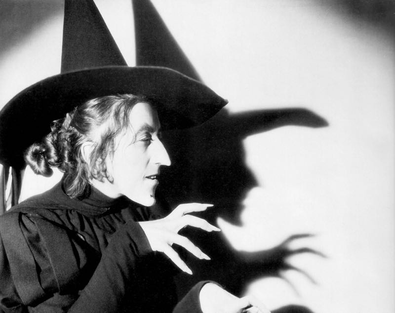 margaret-hamilton-as-the-wicked-witch-of-the-west-in-the-wizard-of-oz-2