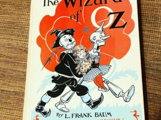 The Wonderful Wizard of Oz by L. Frank Baum. Illustrations by W. W. Denslow.